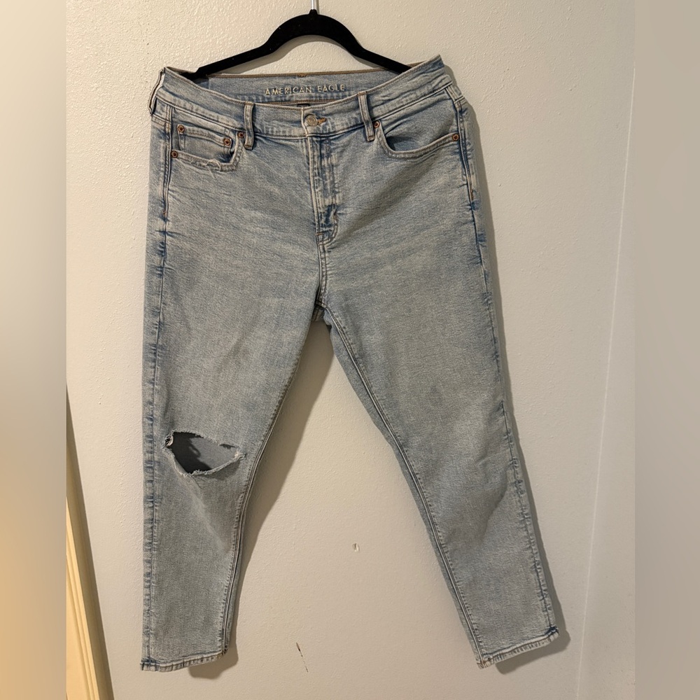 American Eagle Outfitters Women's Distressed Light Blue Skinny Jeans size 10